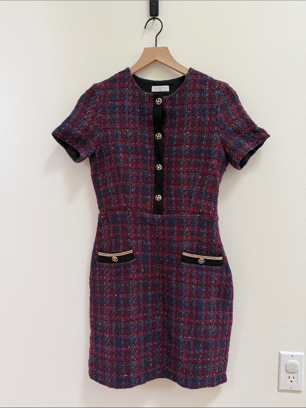 Sandro Elegant Red Tweed Short-Sleeve Dress with Gold Buttons - Picture 1 of 4